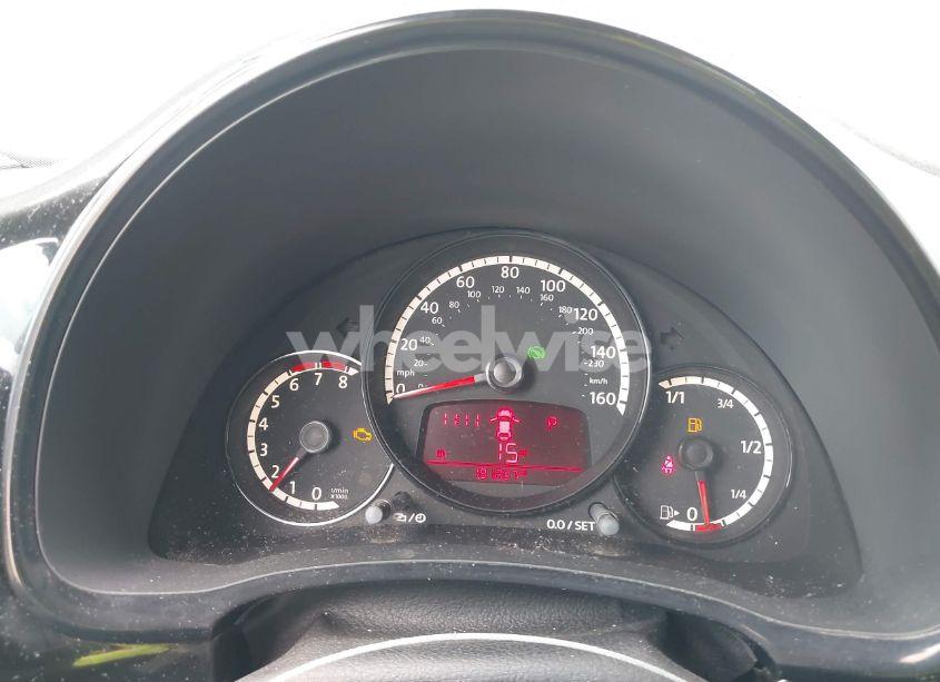 Photo 7 of 2014 Volkswagen Beetle 2.5L ENTRY (VIN 3VWFP7AT4EM624358)