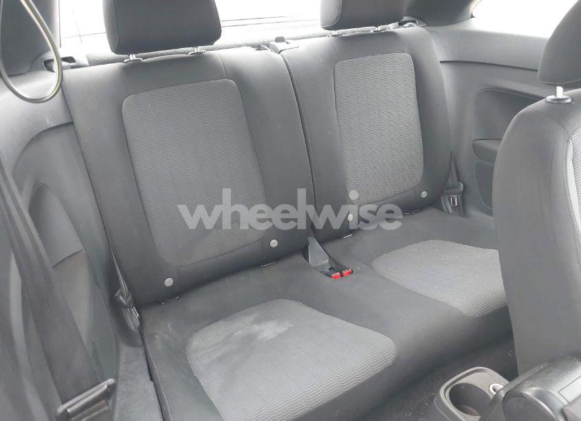 Photo 8 of 2014 Volkswagen Beetle 2.5L ENTRY (VIN 3VWFP7AT4EM624358)