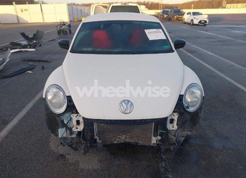 Photo 13 of 2014 Volkswagen Beetle 2.5L ENTRY (VIN 3VWFP7AT4EM627003)