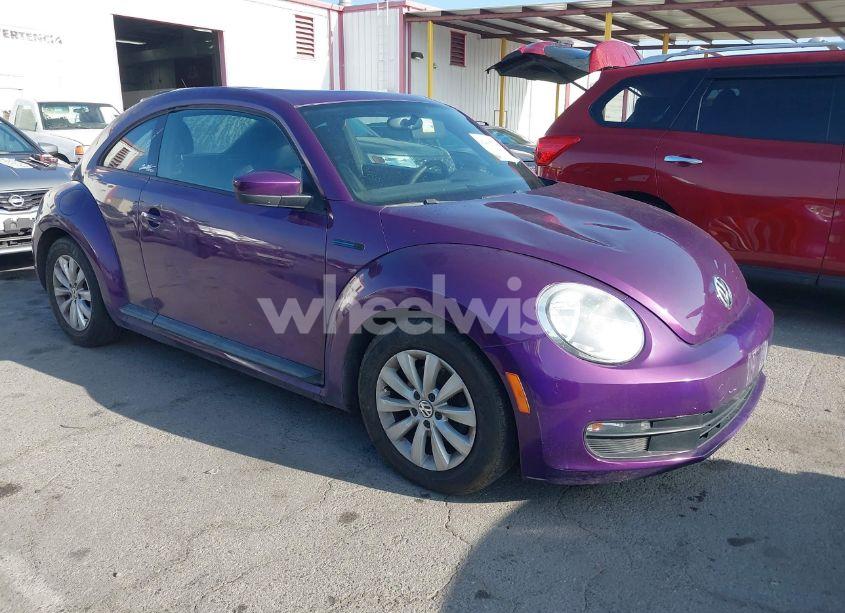 2014 Volkswagen Beetle 2.5L ENTRY (VIN 3VWFP7AT5EM624286) main photo