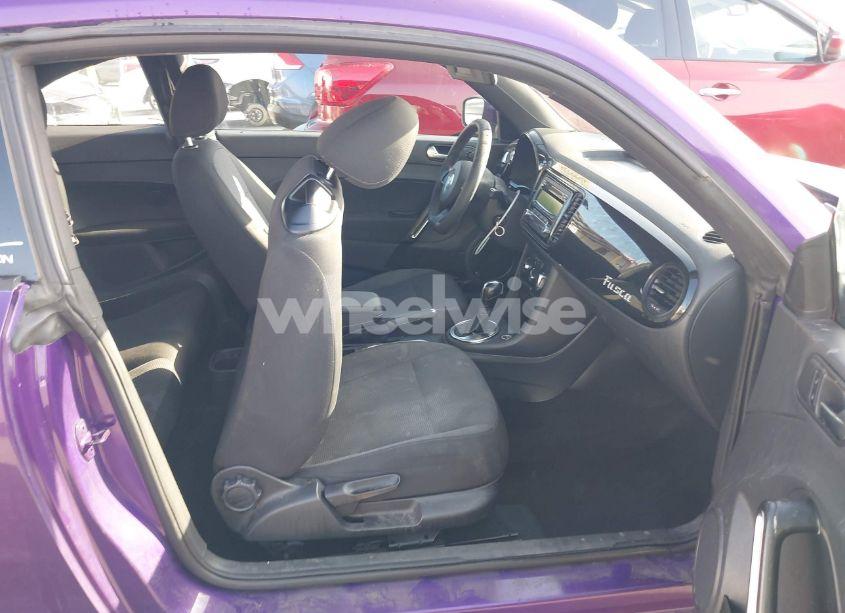 Photo 5 of 2014 Volkswagen Beetle 2.5L ENTRY (VIN 3VWFP7AT5EM624286)