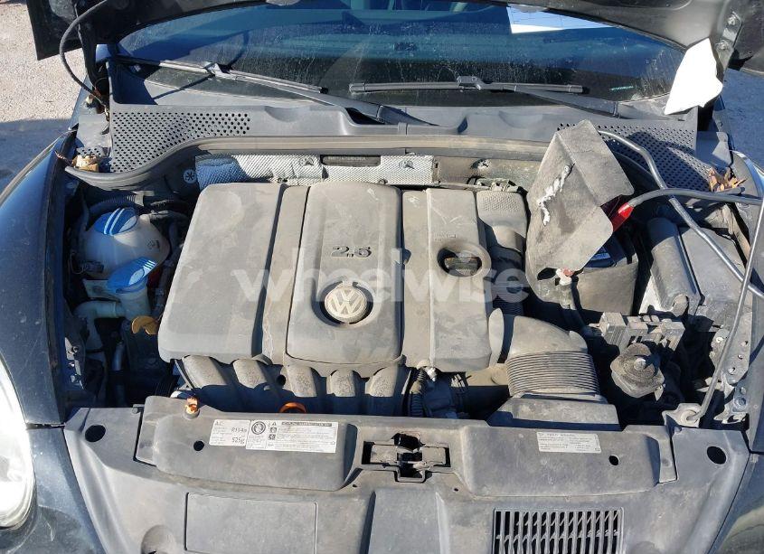 Photo 10 of 2013 Volkswagen Beetle 2.5L ENTRY (VIN 3VWFP7AT6DM643654)