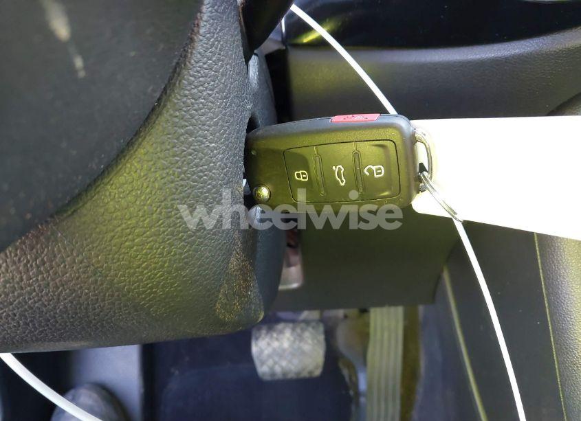 Photo 11 of 2013 Volkswagen Beetle 2.5L ENTRY (VIN 3VWFP7AT6DM643654)