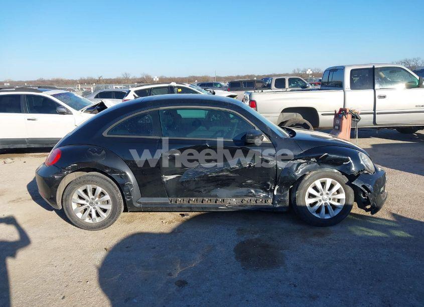 Photo 13 of 2013 Volkswagen Beetle 2.5L ENTRY (VIN 3VWFP7AT6DM643654)