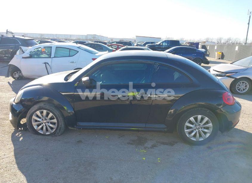Photo 14 of 2013 Volkswagen Beetle 2.5L ENTRY (VIN 3VWFP7AT6DM643654)