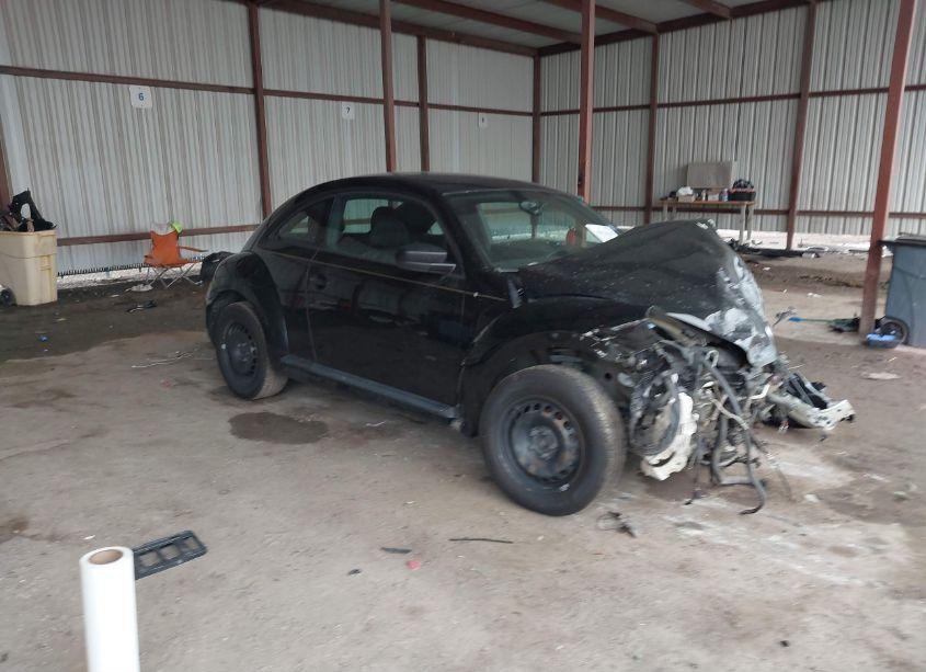 2013 Volkswagen Beetle 2.5L ENTRY (VIN 3VWFP7AT6DM644691) main photo