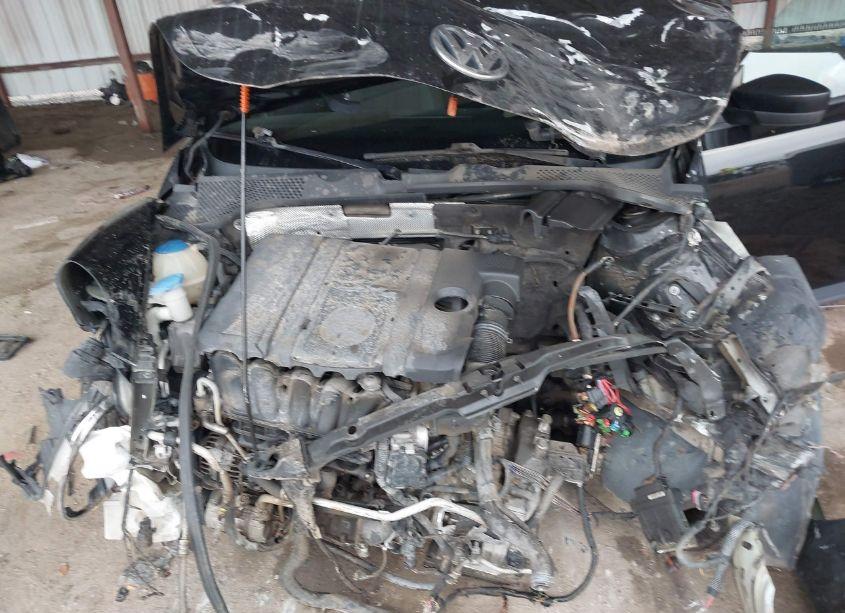 Photo 10 of 2013 Volkswagen Beetle 2.5L ENTRY (VIN 3VWFP7AT6DM644691)