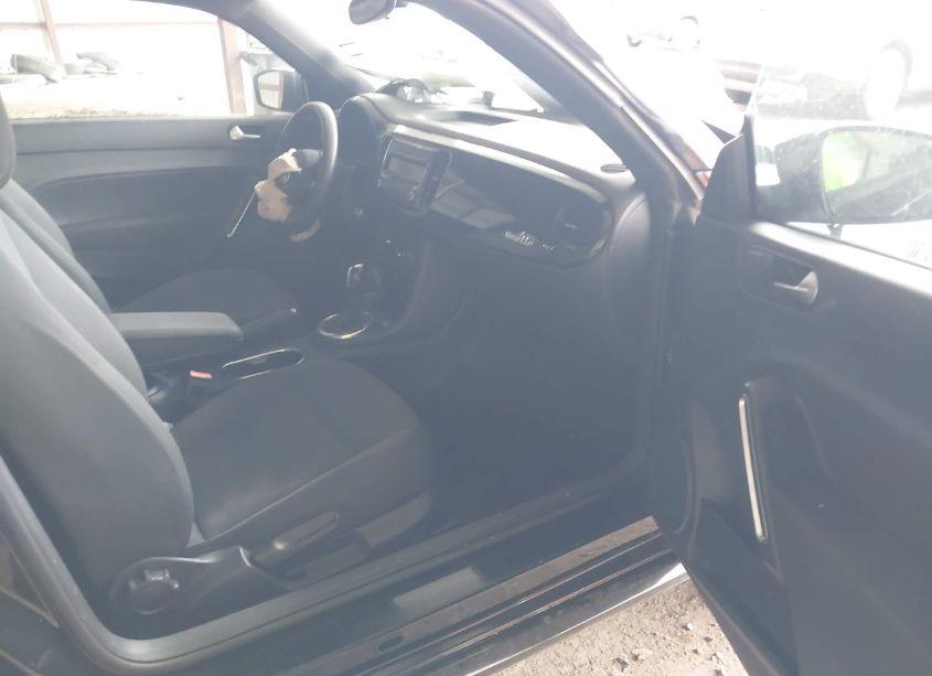 Photo 5 of 2013 Volkswagen Beetle 2.5L ENTRY (VIN 3VWFP7AT6DM644691)