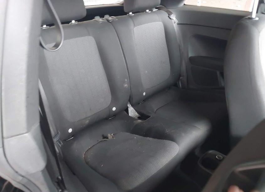 Photo 8 of 2013 Volkswagen Beetle 2.5L ENTRY (VIN 3VWFP7AT6DM644691)