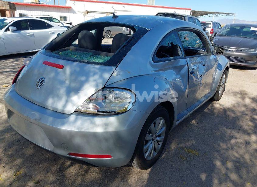 Photo 4 of 2013 Volkswagen Beetle 2.5L ENTRY (VIN 3VWFP7AT6DM669039)