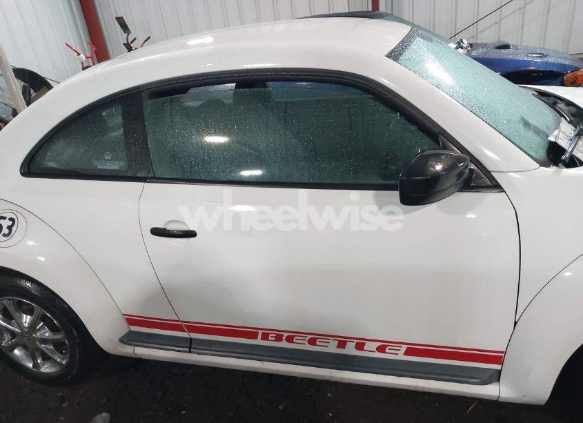 Photo 13 of 2012 Volkswagen Beetle ENTRY (VIN 3VWFP7AT8CM622898)