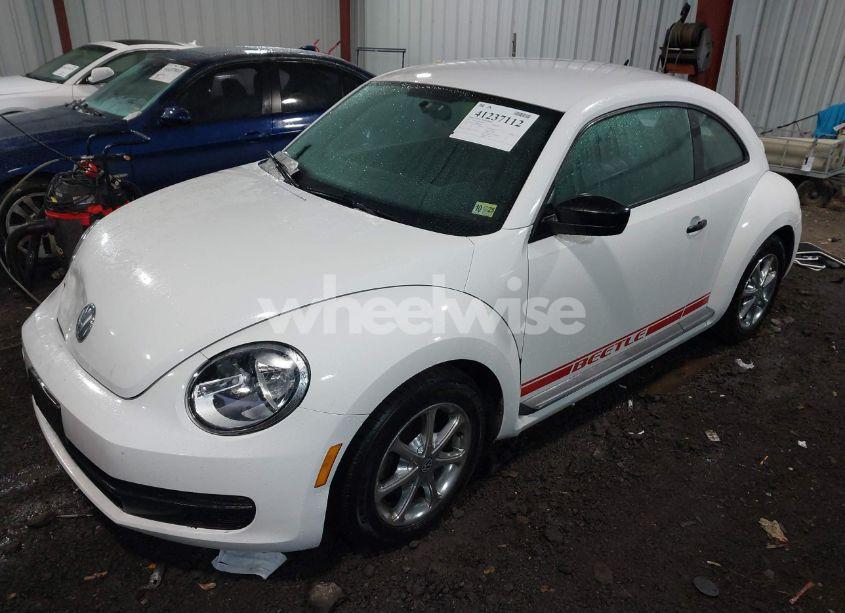 Photo 2 of 2012 Volkswagen Beetle ENTRY (VIN 3VWFP7AT8CM622898)