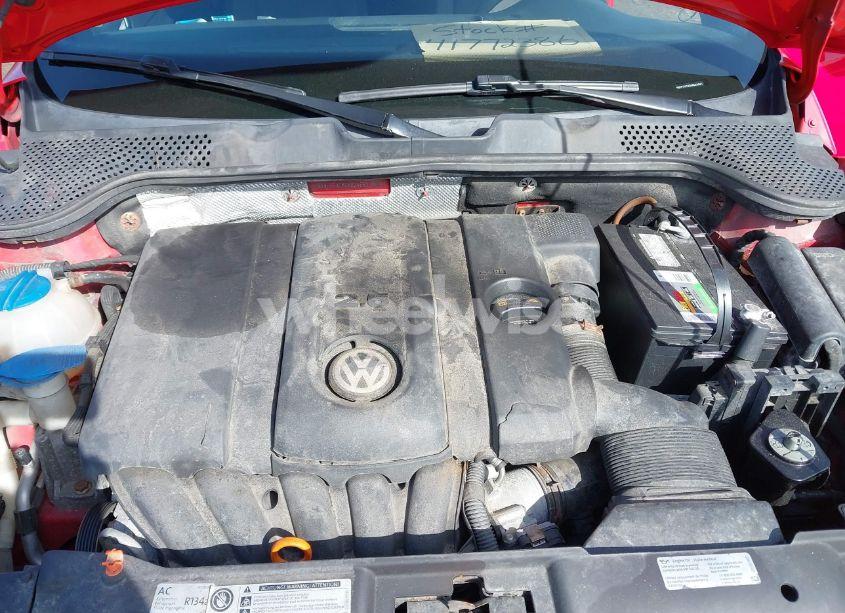 Photo 10 of 2013 Volkswagen Beetle 2.5L ENTRY (VIN 3VWFP7AT8DM624961)