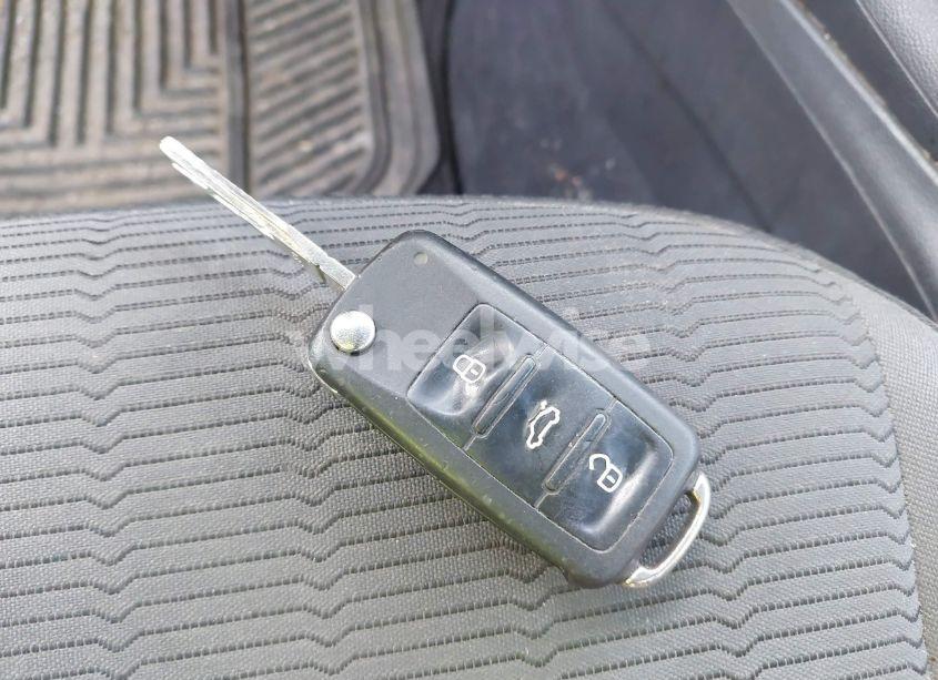 Photo 11 of 2013 Volkswagen Beetle 2.5L ENTRY (VIN 3VWFP7AT8DM624961)