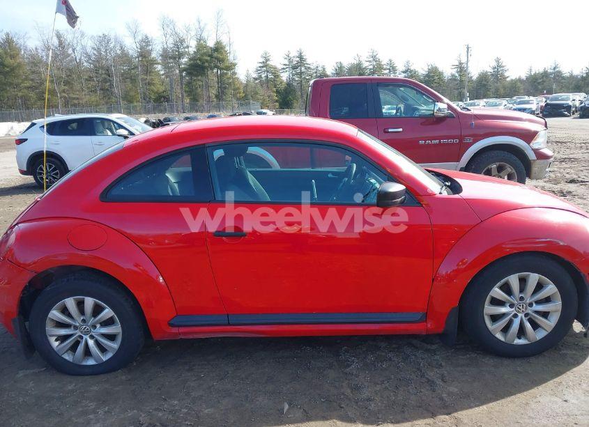 Photo 13 of 2013 Volkswagen Beetle 2.5L ENTRY (VIN 3VWFP7AT8DM624961)