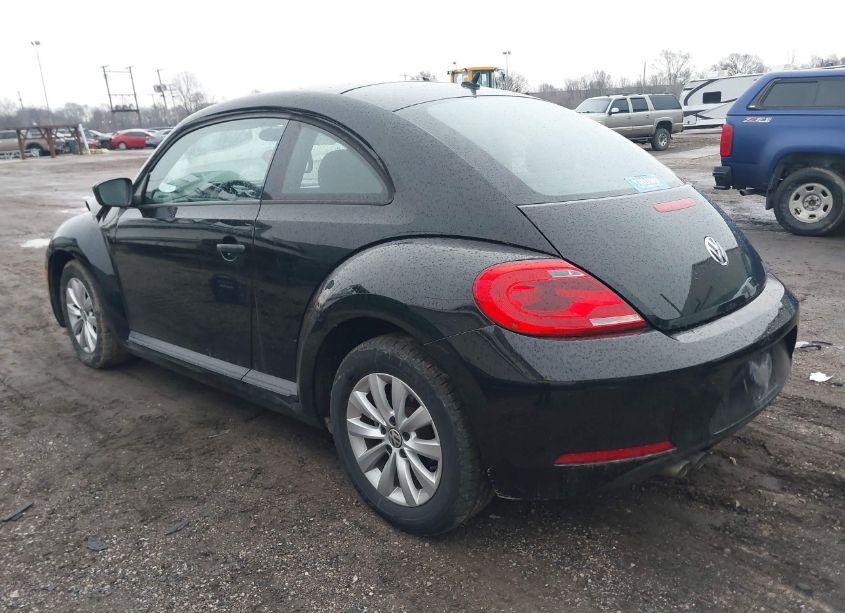 Photo 3 of 2013 Volkswagen Beetle 2.5L ENTRY (VIN 3VWFP7AT8DM691494)