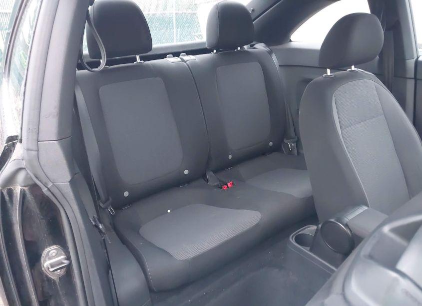 Photo 8 of 2013 Volkswagen Beetle 2.5L ENTRY (VIN 3VWFP7AT8DM691494)