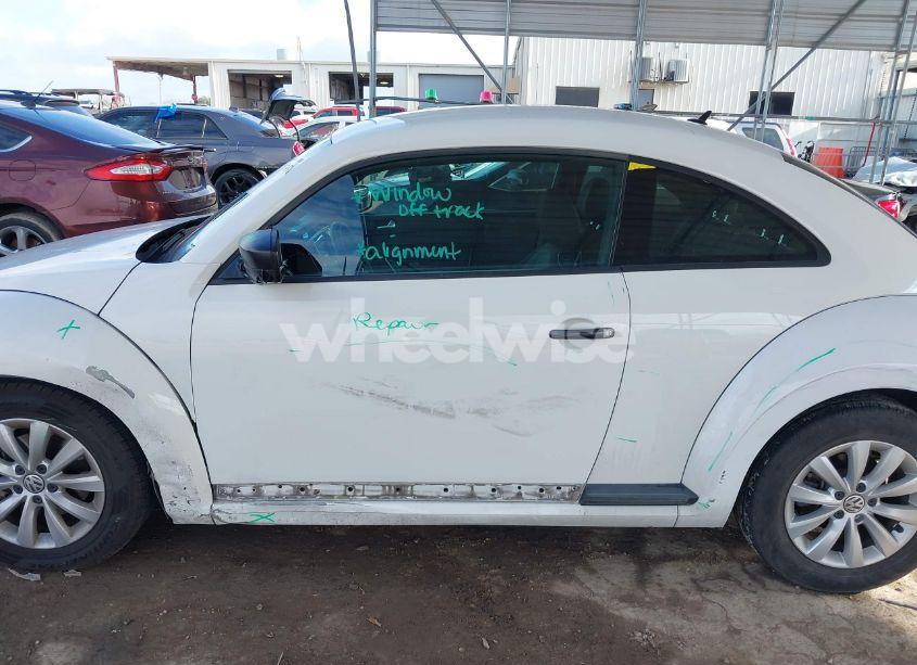 Photo 15 of 2013 Volkswagen Beetle 2.5L ENTRY (VIN 3VWFP7AT9DM643860)