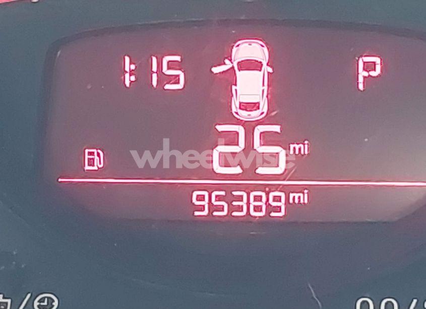 Photo 16 of 2013 Volkswagen Beetle 2.5L ENTRY (VIN 3VWFP7AT9DM643860)