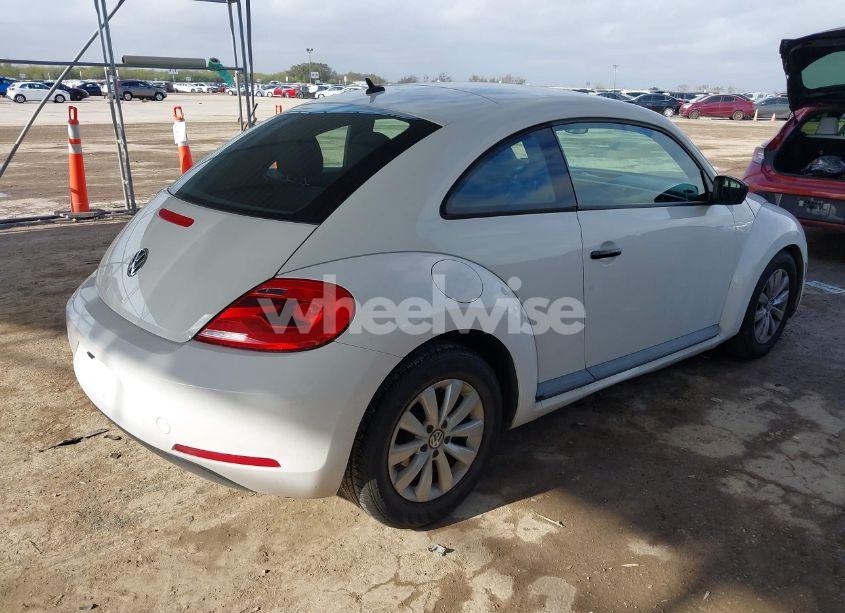 Photo 4 of 2013 Volkswagen Beetle 2.5L ENTRY (VIN 3VWFP7AT9DM643860)