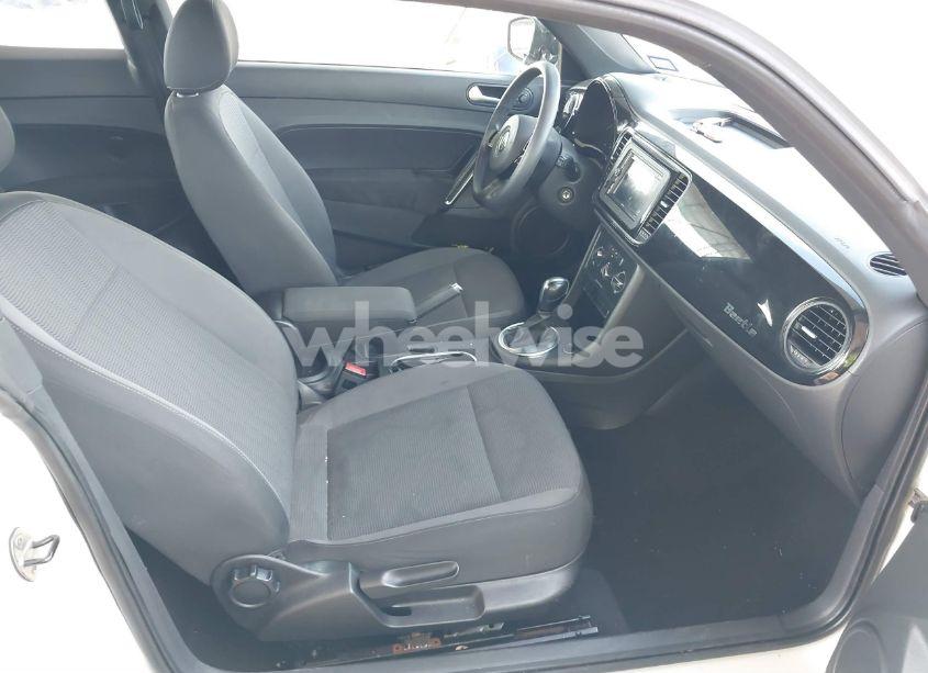 Photo 5 of 2013 Volkswagen Beetle 2.5L ENTRY (VIN 3VWFP7AT9DM643860)