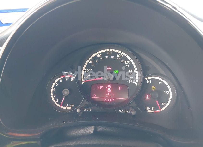 Photo 7 of 2013 Volkswagen Beetle 2.5L ENTRY (VIN 3VWFP7AT9DM643860)