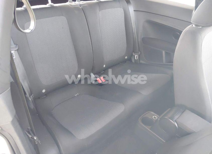Photo 8 of 2013 Volkswagen Beetle 2.5L ENTRY (VIN 3VWFP7AT9DM643860)