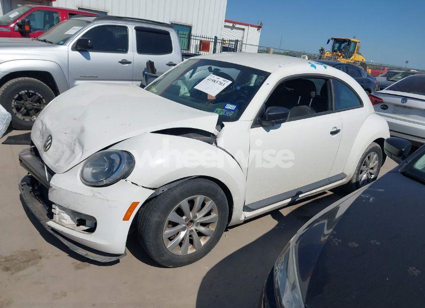 Photo 15 of 2014 Volkswagen Beetle 2.5L ENTRY (VIN 3VWFP7AT9EM601321)