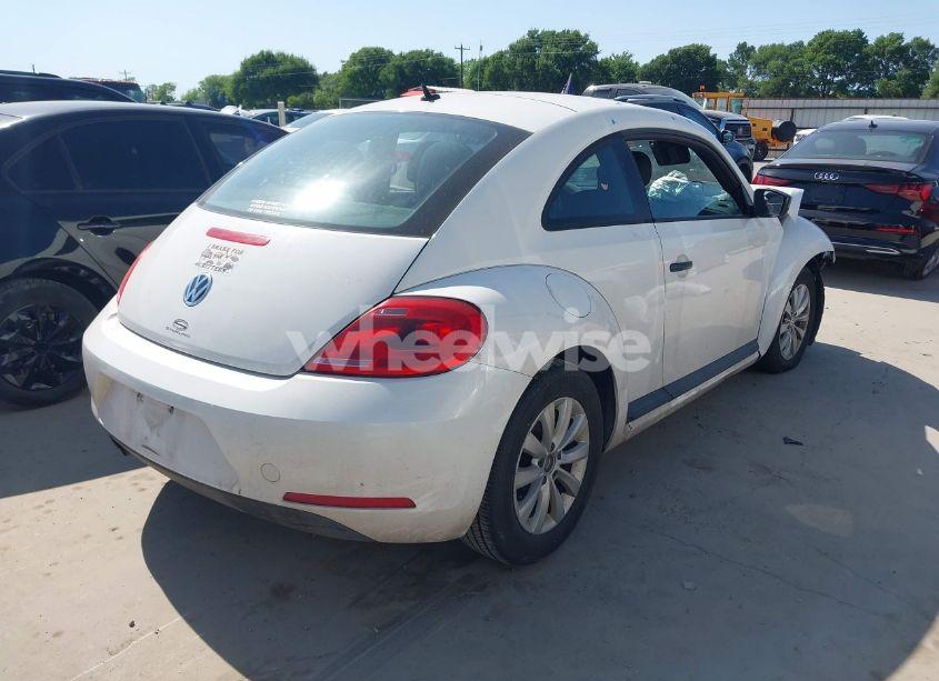 Photo 4 of 2014 Volkswagen Beetle 2.5L ENTRY (VIN 3VWFP7AT9EM601321)