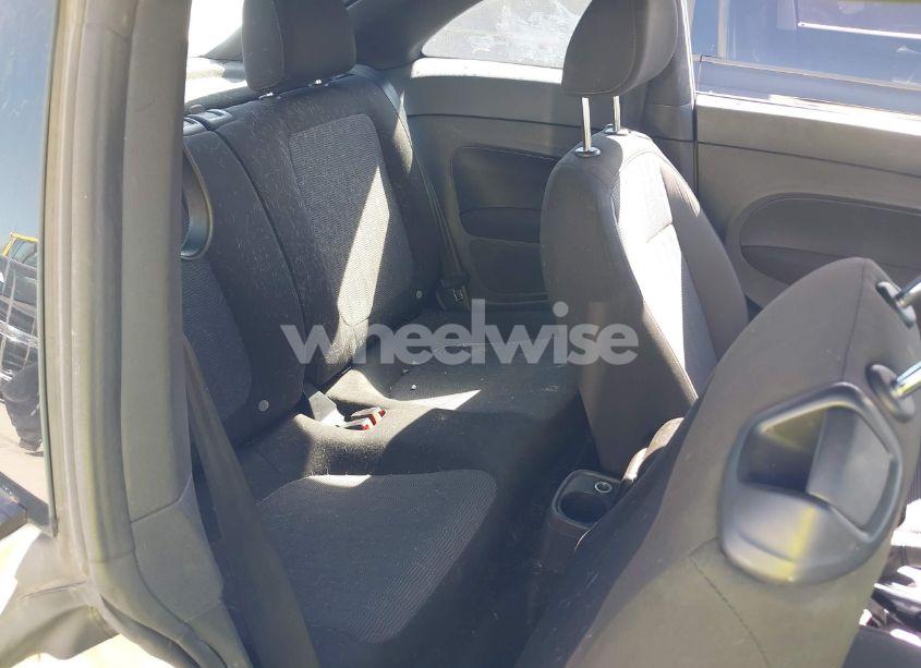 Photo 8 of 2014 Volkswagen Beetle 2.5L ENTRY (VIN 3VWFP7AT9EM601321)