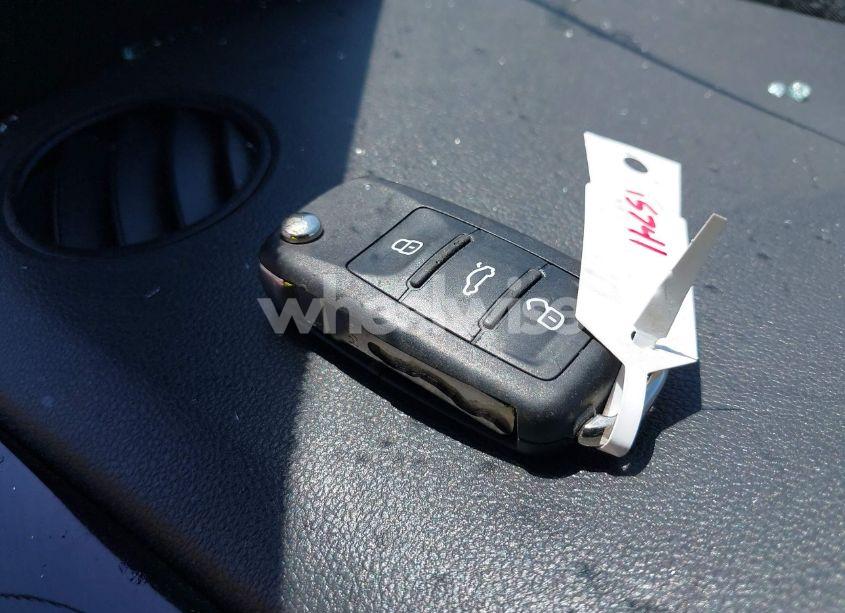 Photo 11 of 2013 Volkswagen Beetle 2.5L ENTRY (VIN 3VWFP7ATXDM626534)