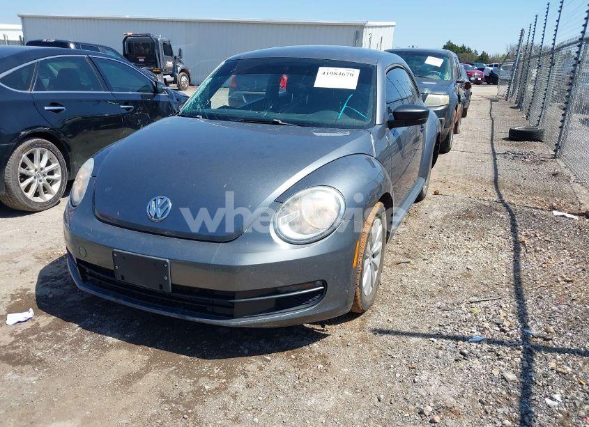 Photo 2 of 2013 Volkswagen Beetle 2.5L ENTRY (VIN 3VWFP7ATXDM626534)