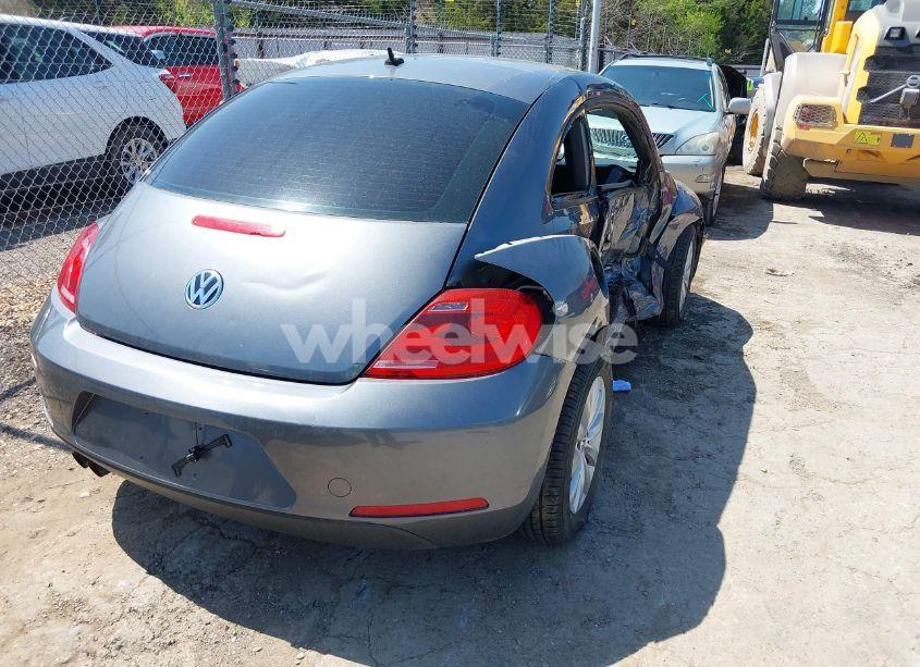 Photo 4 of 2013 Volkswagen Beetle 2.5L ENTRY (VIN 3VWFP7ATXDM626534)