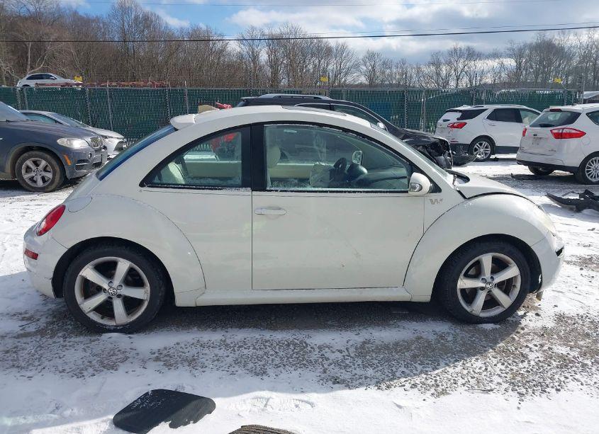 Photo 13 of 2008 Volkswagen New BEETLE COUPE BLACK TIE EDITION/TRIPLE WHITE (VIN 3VWFW31C18M521141)