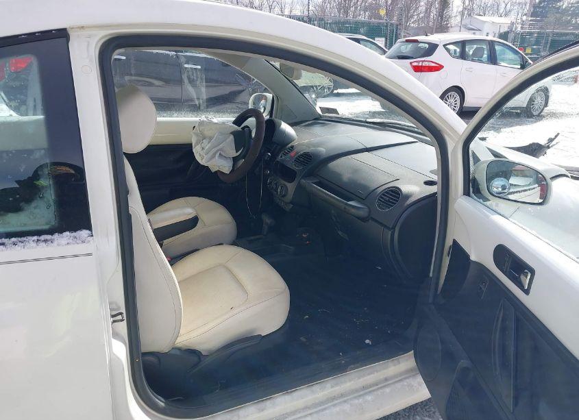 Photo 5 of 2008 Volkswagen New BEETLE COUPE BLACK TIE EDITION/TRIPLE WHITE (VIN 3VWFW31C18M521141)