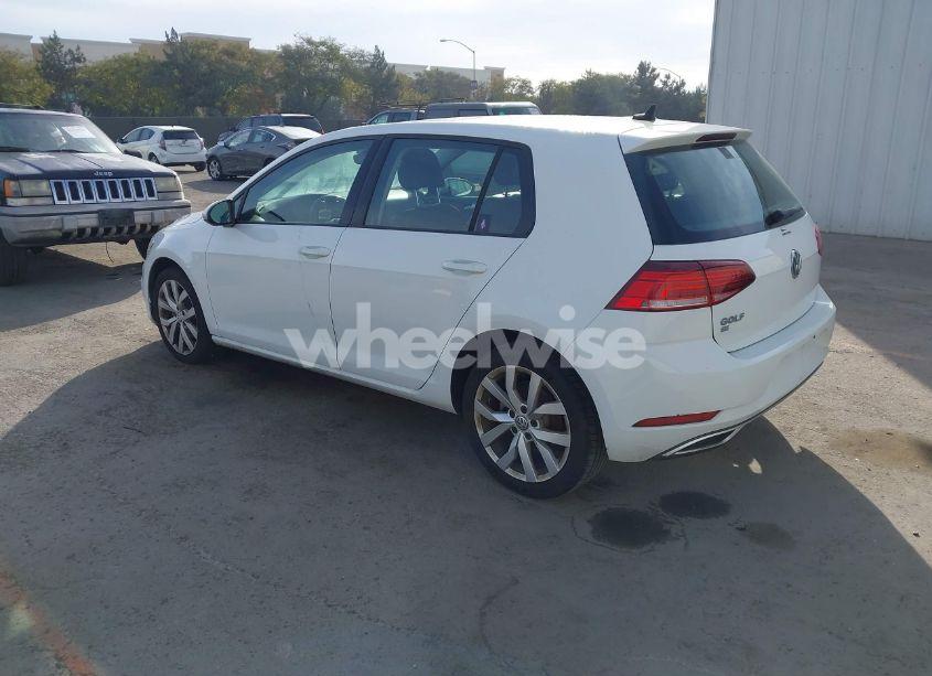 Photo 3 of 2019 Volkswagen Golf 1.4T S/1.4T SE (VIN 3VWG57AU0KM032812)