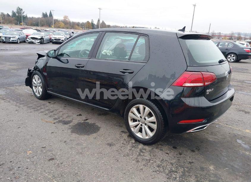 Photo 3 of 2019 Volkswagen Golf 1.4T S/1.4T SE (VIN 3VWG57AU1KM034469)