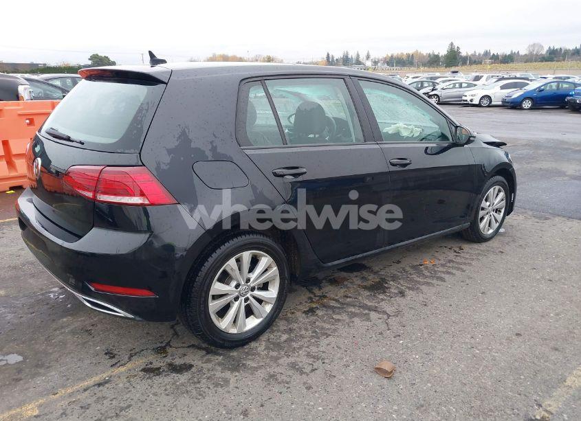Photo 4 of 2019 Volkswagen Golf 1.4T S/1.4T SE (VIN 3VWG57AU1KM034469)