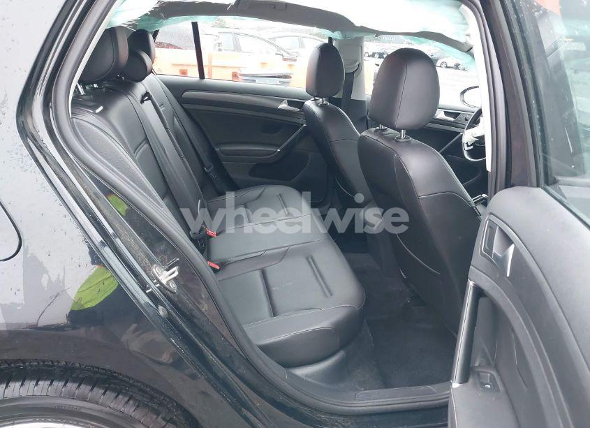 Photo 8 of 2019 Volkswagen Golf 1.4T S/1.4T SE (VIN 3VWG57AU1KM034469)