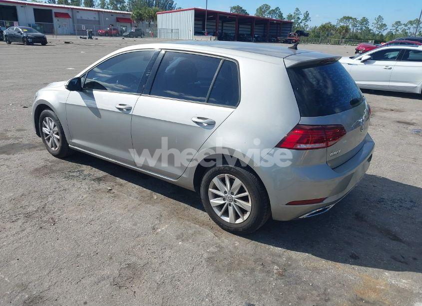 Photo 3 of 2019 Volkswagen Golf 1.4T S/1.4T SE (VIN 3VWG57AU1KM036674)
