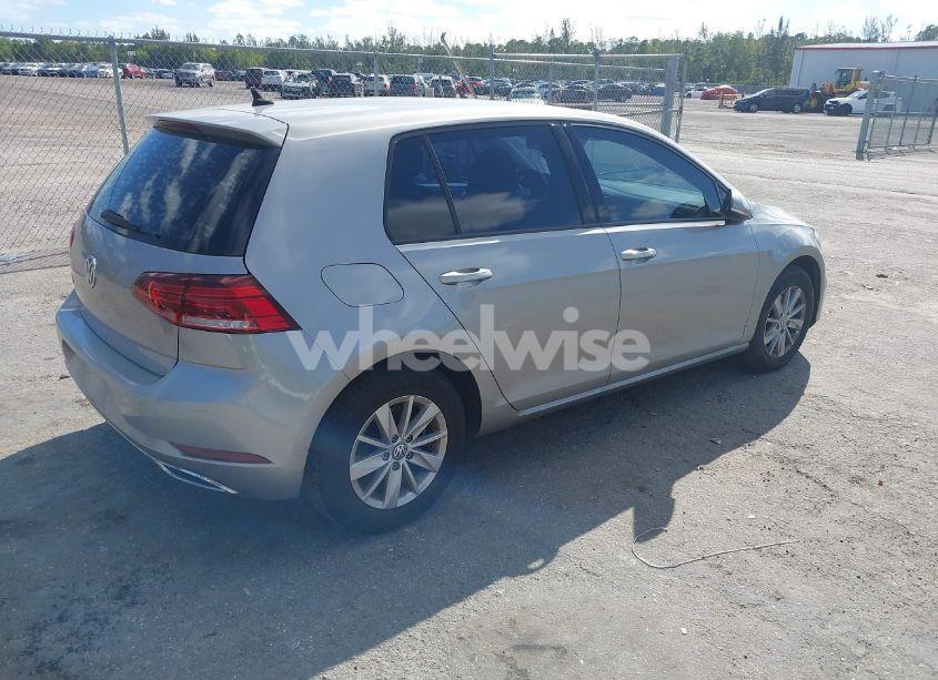 Photo 4 of 2019 Volkswagen Golf 1.4T S/1.4T SE (VIN 3VWG57AU1KM036674)