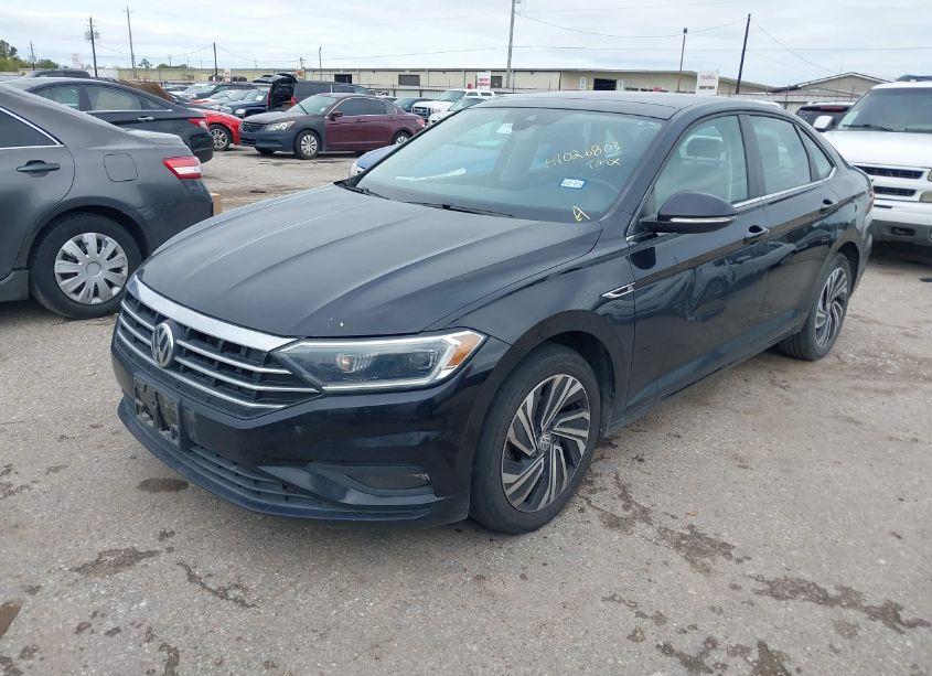 Photo 2 of 2020 Volkswagen Jetta 1.4T SEL PREMIUM (VIN 3VWG57BU1LM078374)