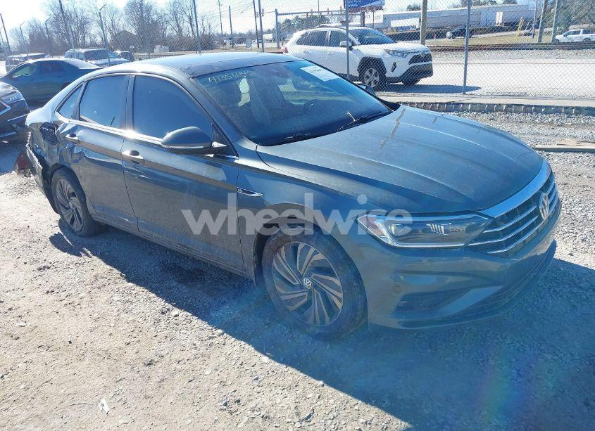 2019 Volkswagen Jetta 1.4T SEL PREMIUM (VIN 3VWG57BU4KM102200) main photo