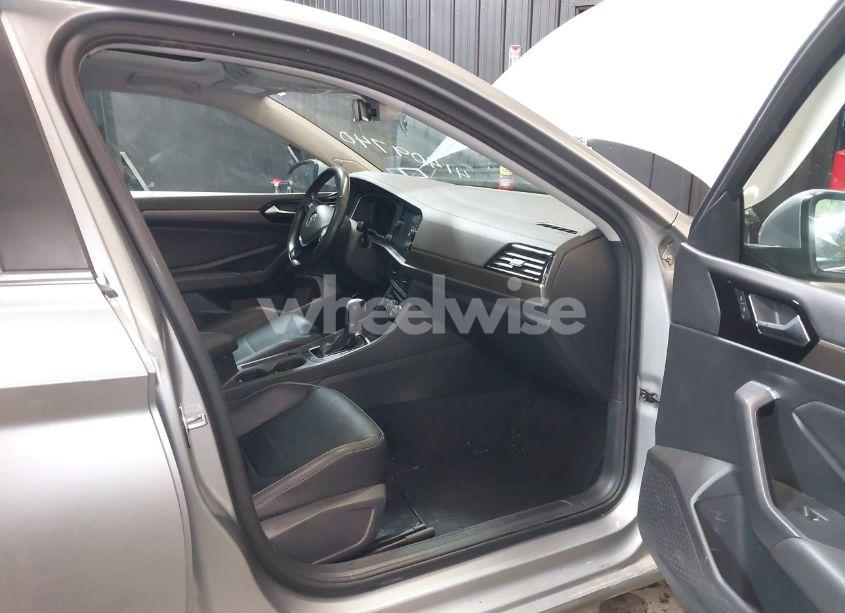 Photo 5 of 2019 Volkswagen Jetta 1.4T SEL PREMIUM (VIN 3VWG57BU4KM218920)