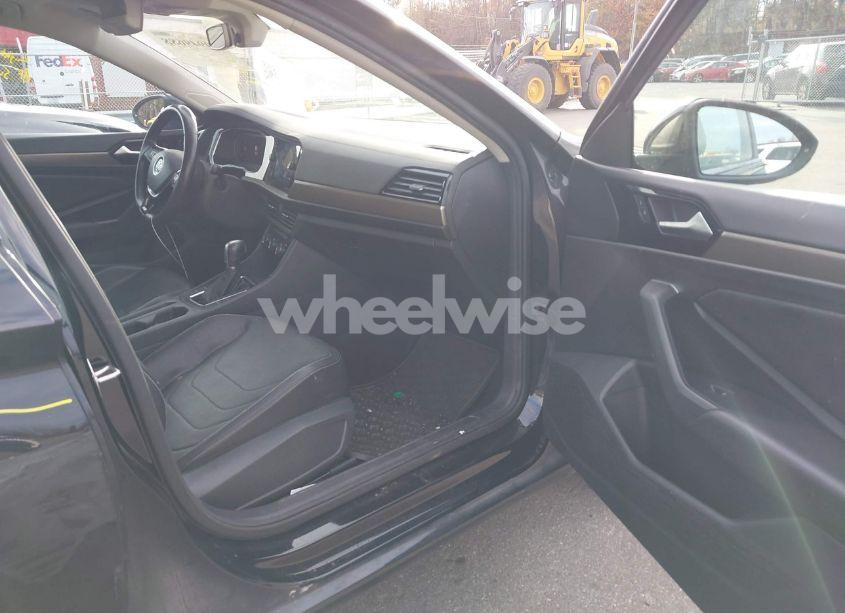 Photo 5 of 2019 Volkswagen Jetta 1.4T SEL PREMIUM (VIN 3VWG57BU9KM087516)