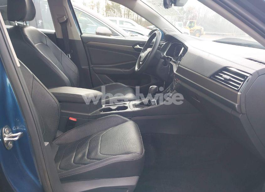 Photo 5 of 2020 Volkswagen Jetta 1.4T SEL PREMIUM (VIN 3VWGB7BU5LM062686)