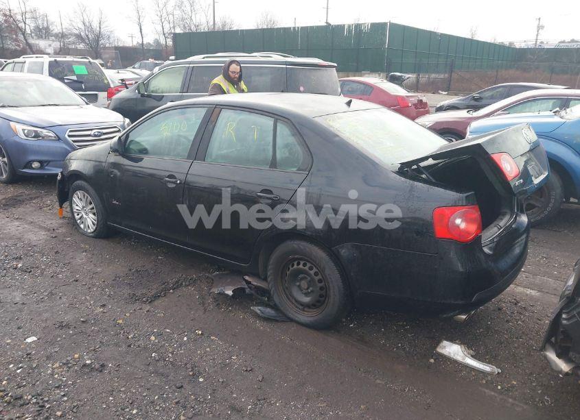 Photo 3 of 2007 Volkswagen Jetta (VIN 3VWGG71K67M125639)