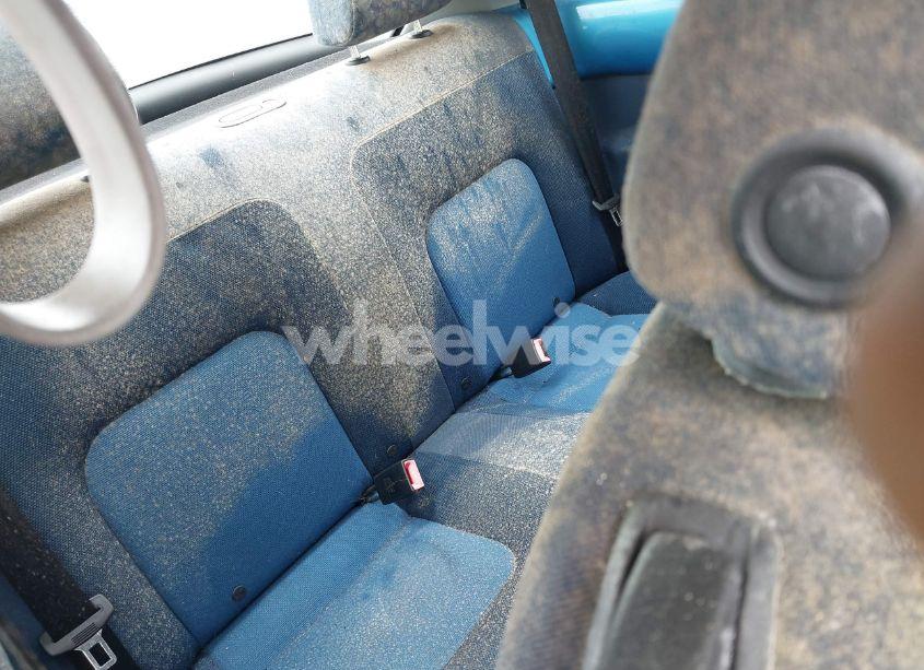 Photo 8 of 2004 Volkswagen New BEETLE COUPE (VIN 3VWGK31C74M421197)