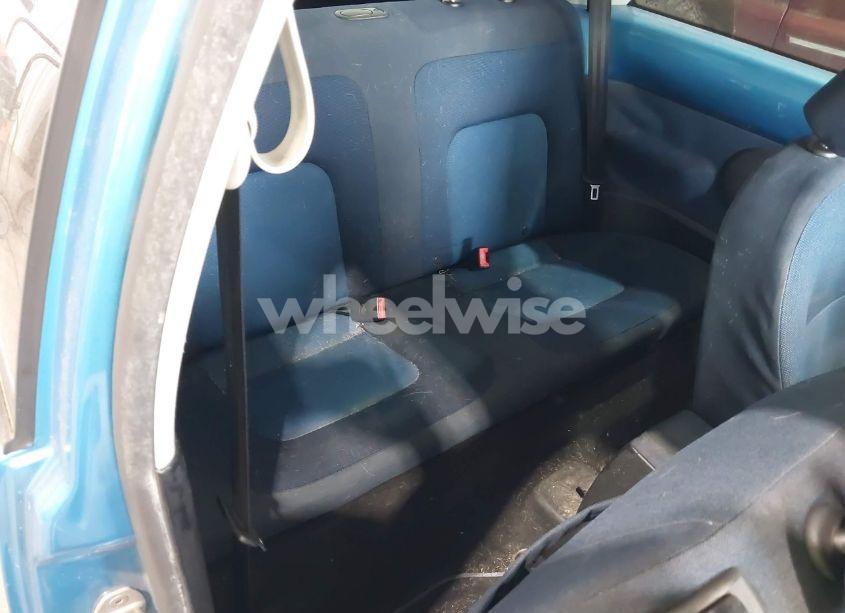 Photo 8 of 2004 Volkswagen New BEETLE COUPE (VIN 3VWGK31C94M422268)