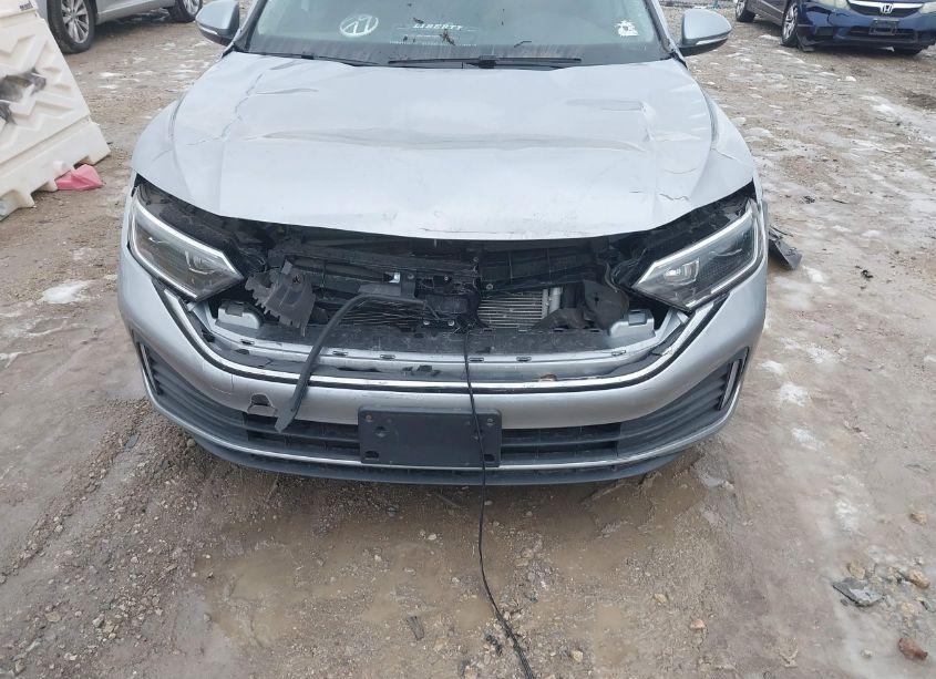 Photo 6 of 2022 Volkswagen Jetta 1.5T SEL (VIN 3VWGM7BU2NM025916)